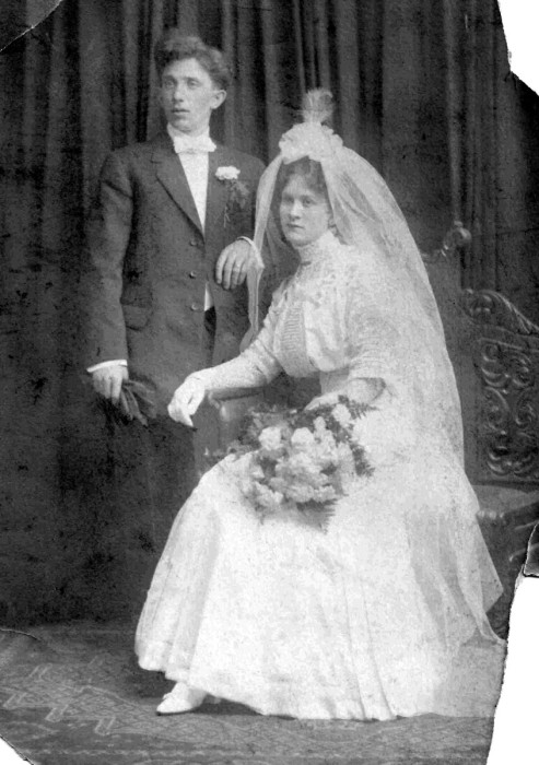 John Gumbinger and Elizabeth Zugelter Cincinnati, OH. Apr 20 1910.