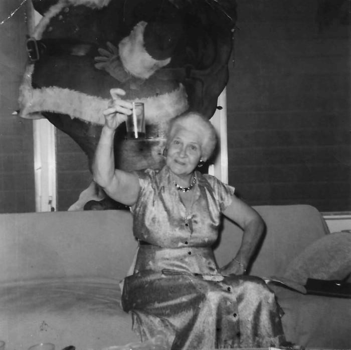 Elizabeth Zugelter (Gumbinger). Roy Gumbinger made the Santa Clause statue in background.