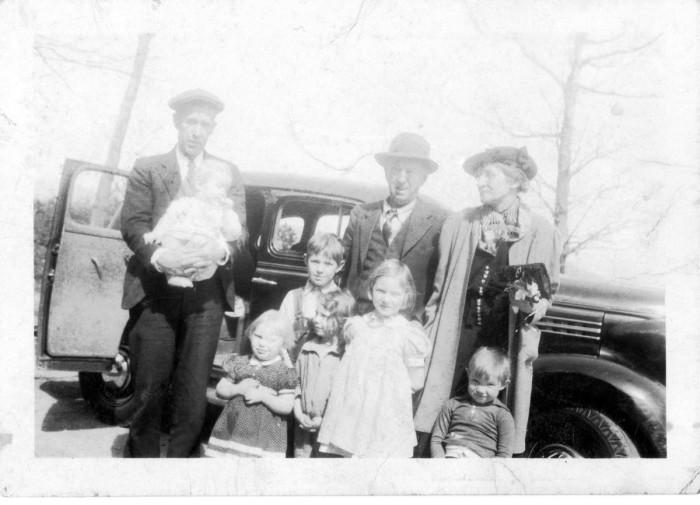 (Adults L to R) Horace G Ingram, Ida Byers, Walter Byers
(Children L to R) Mary, Roger, Eleanor, Alice, unkn Ingram
