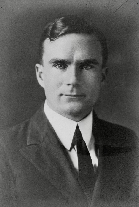 Russell L Norburn
