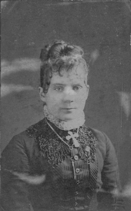 Susan L Strickland age 20