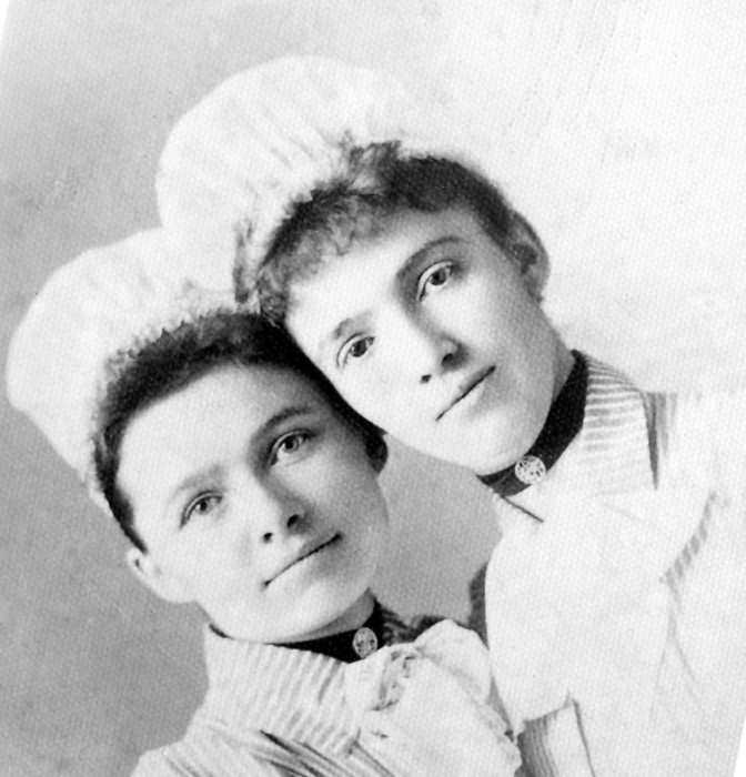 (L to R) Alice I Mottinger (Voorheis), unkn. 1891