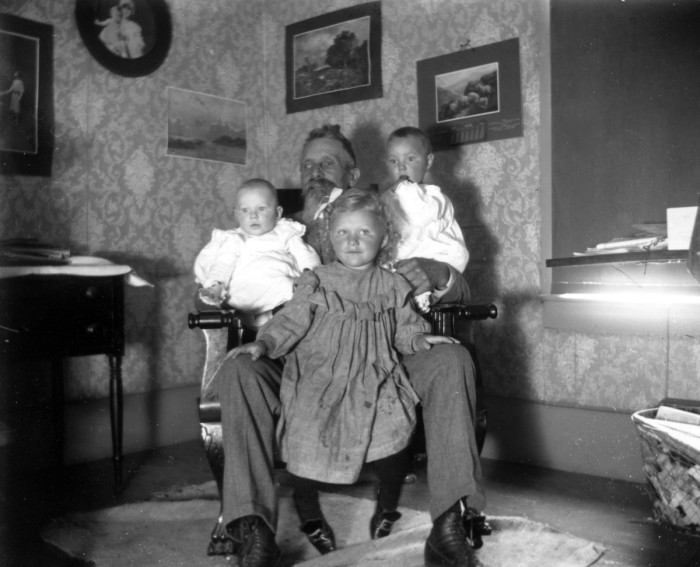 (L to R) Carrol Hunt, Solomon B Mottinger, Winifred Hunt, Juniata Voorheis. July 1904.